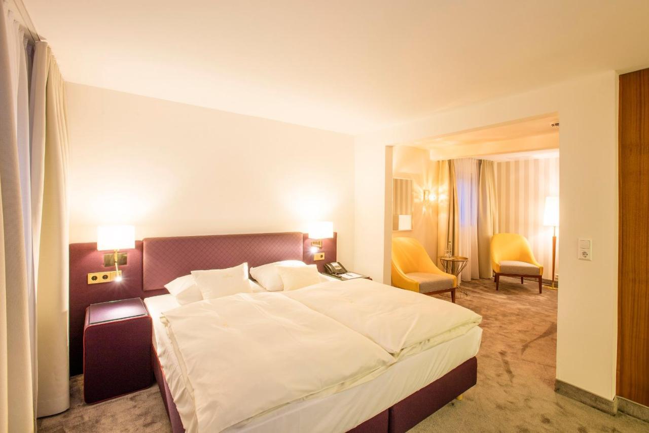 טובינגן Hotel Krone ****S מראה חיצוני תמונה