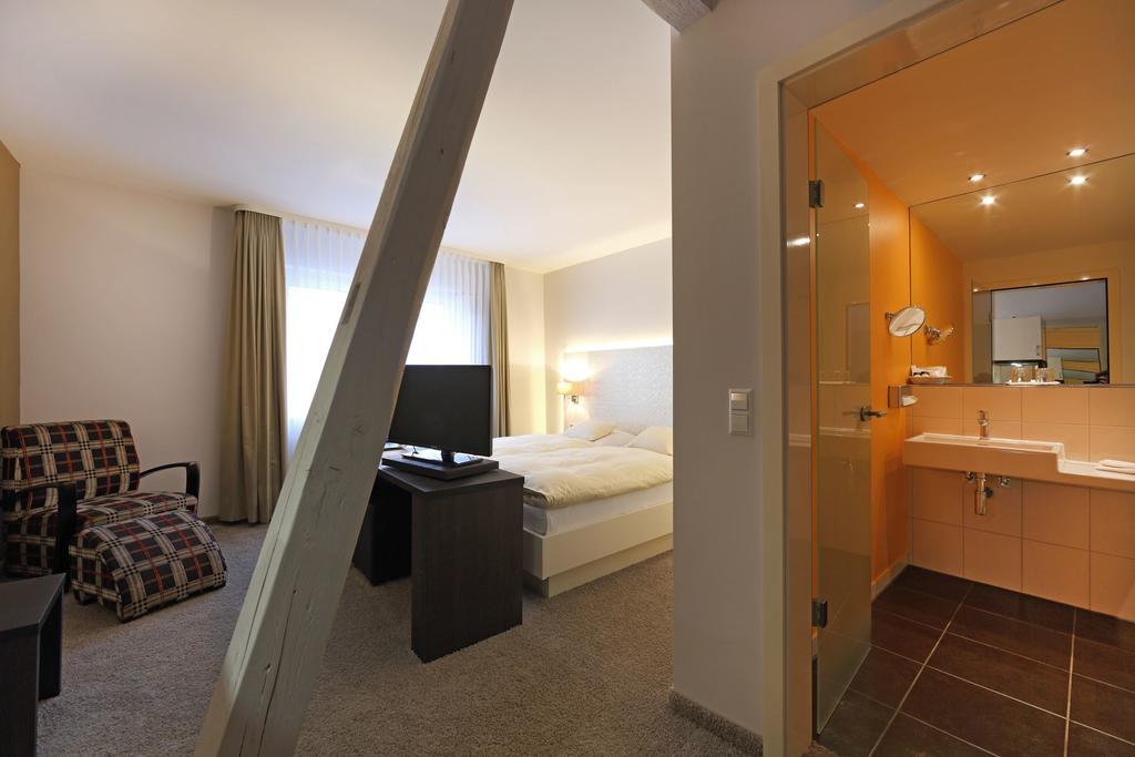 טובינגן Hotel Krone ****S מראה חיצוני תמונה