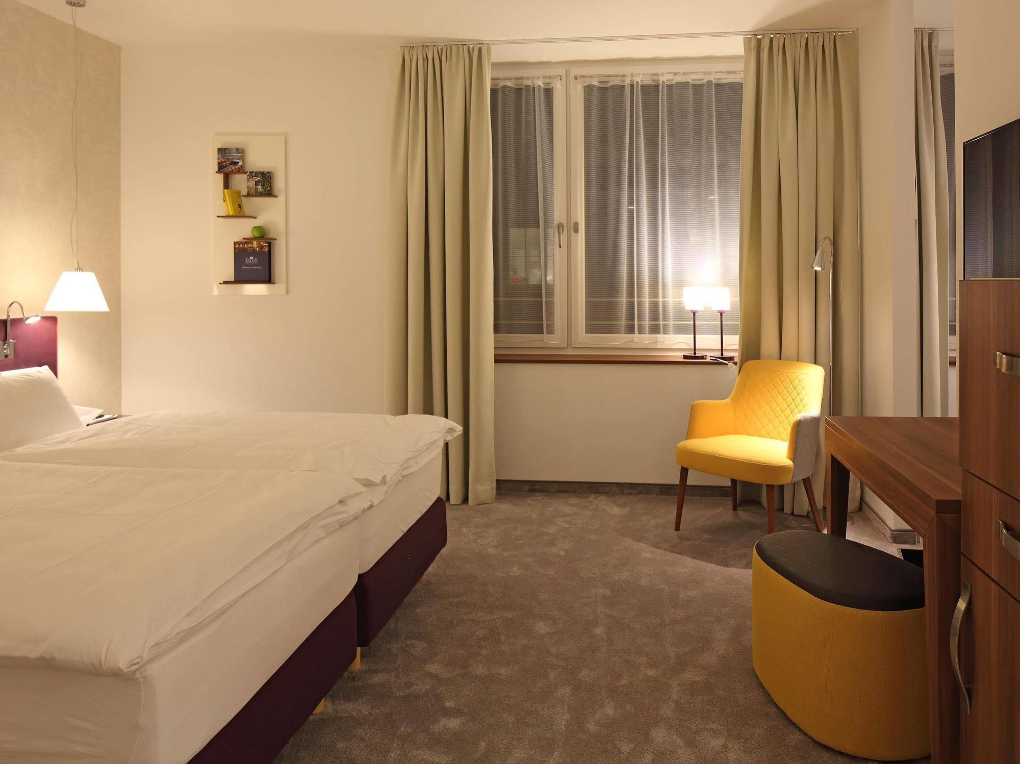 טובינגן Hotel Krone ****S מראה חיצוני תמונה